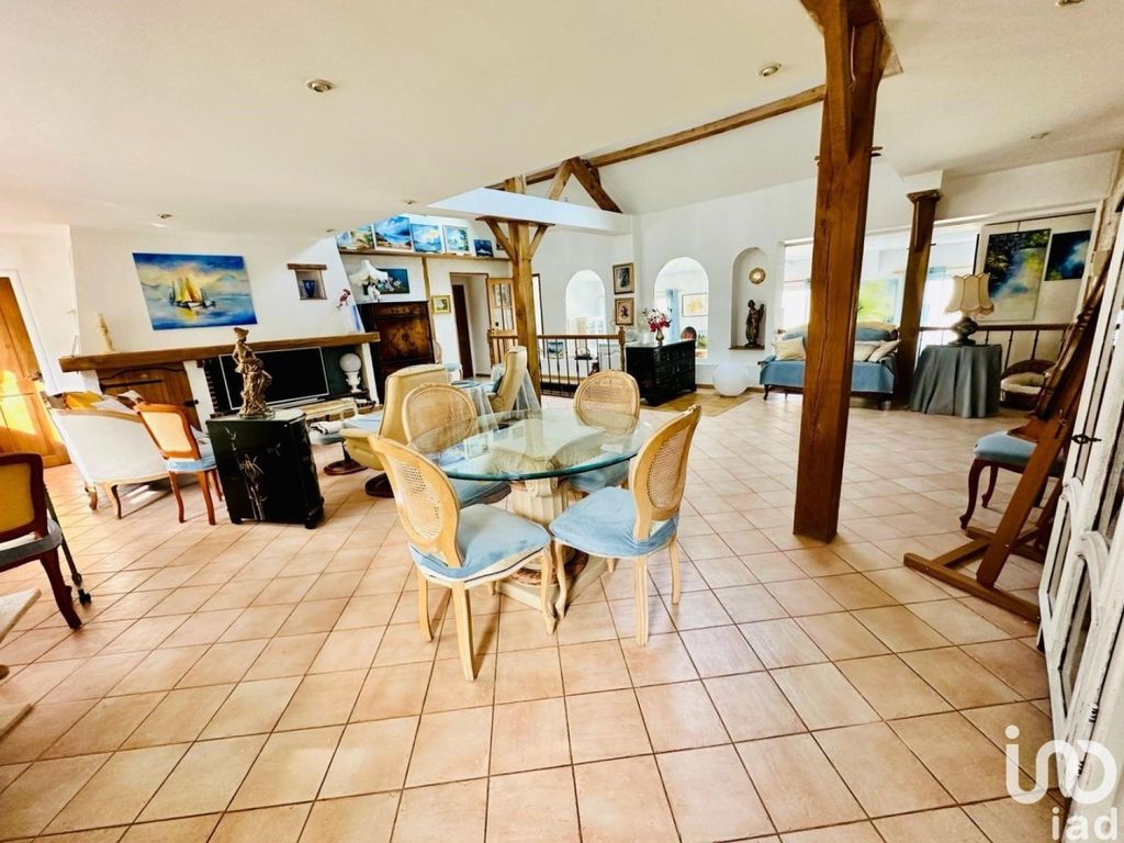 Achat loft à vendre 6 pièces 174 m² - Épernon