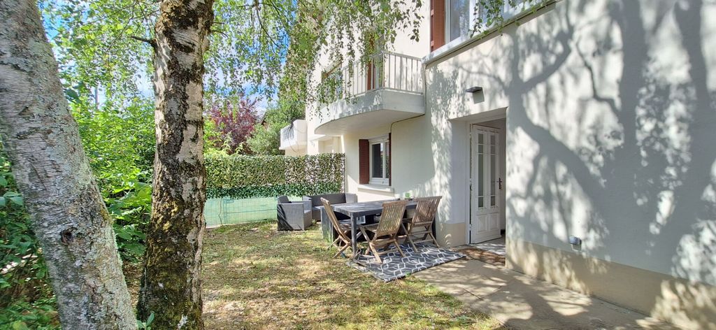 Achat maison à vendre 5 chambres 185 m² - Bourg-en-Bresse