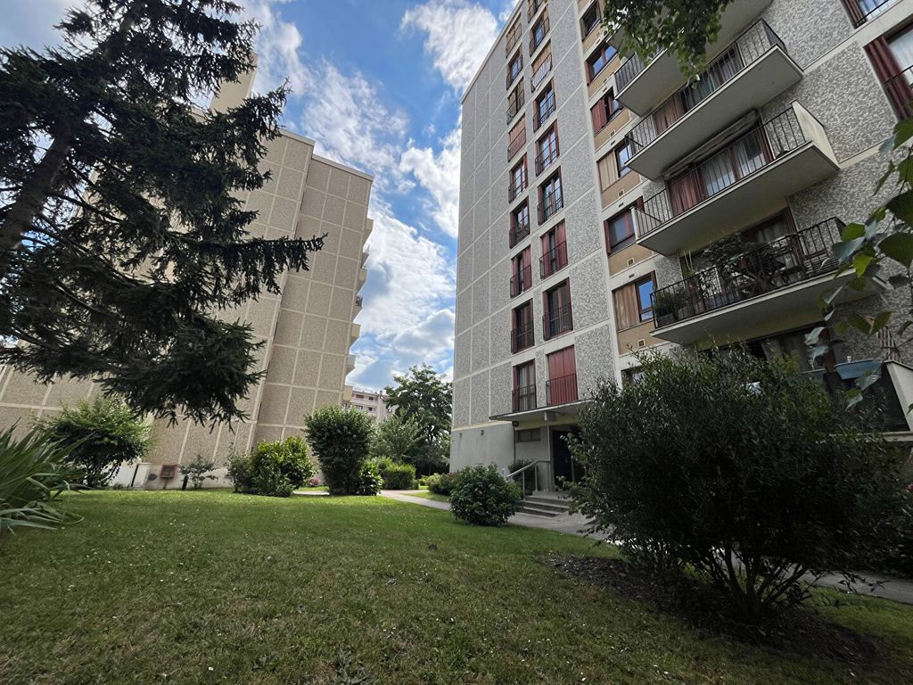 Achat appartement à vendre 3 pièces 72 m² - Fontenay-sous-Bois