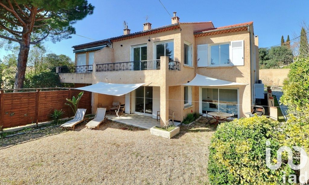 Achat maison à vendre 6 chambres 162 m² - La Ciotat