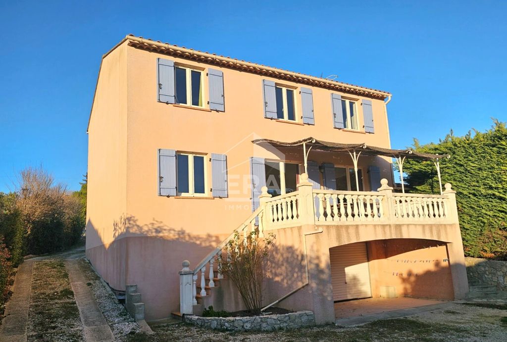 Achat maison à vendre 5 chambres 152 m² - Lançon-Provence