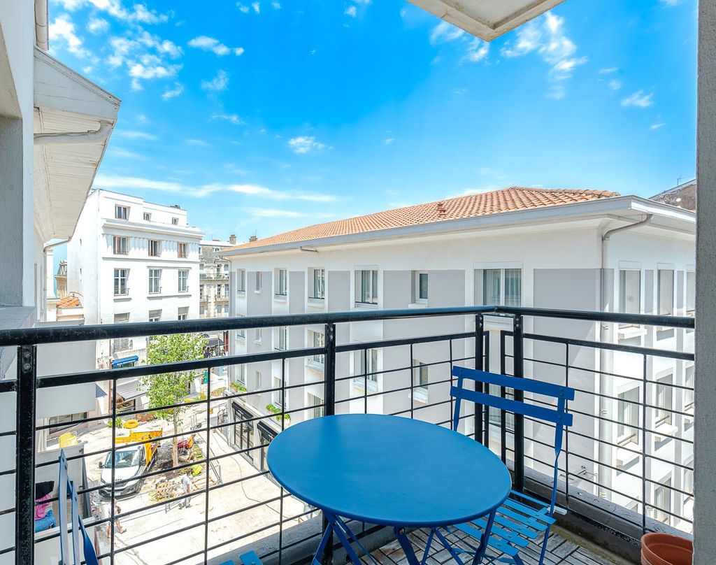 Achat appartement à vendre 3 pièces 55 m² - Biarritz