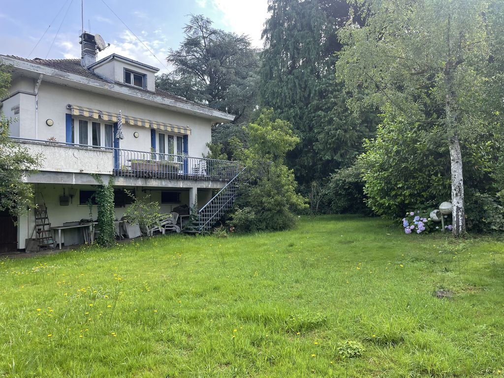 Achat maison à vendre 5 chambres 170 m² - Luxeuil-les-Bains