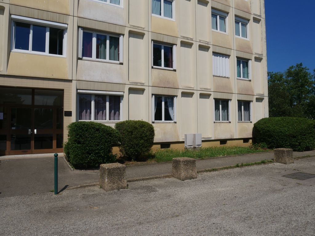 Achat appartement à vendre 5 pièces 90 m² - Corbas