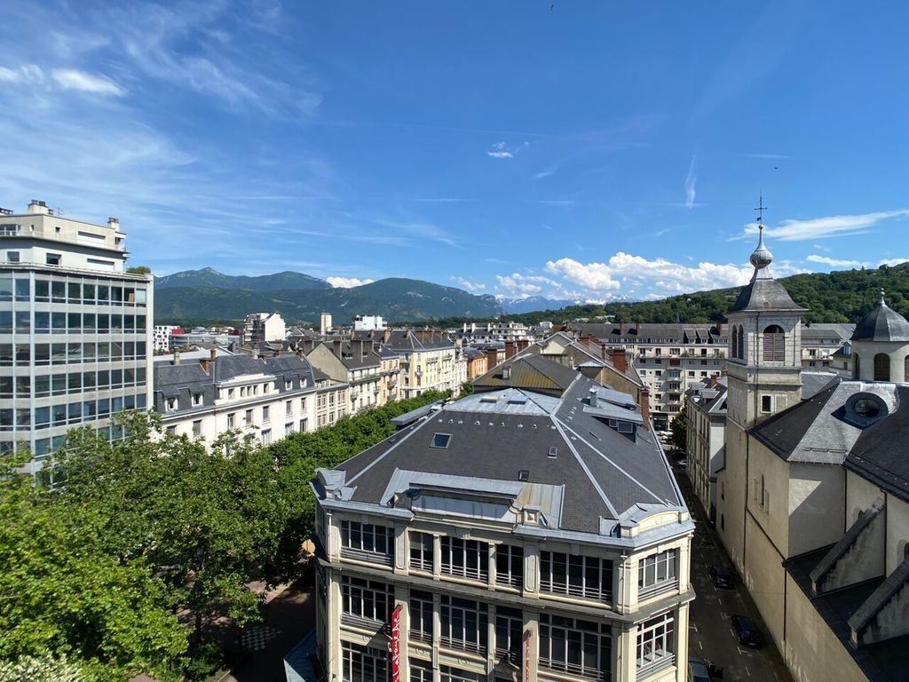 Achat appartement à vendre 5 pièces 104 m² - Chambéry