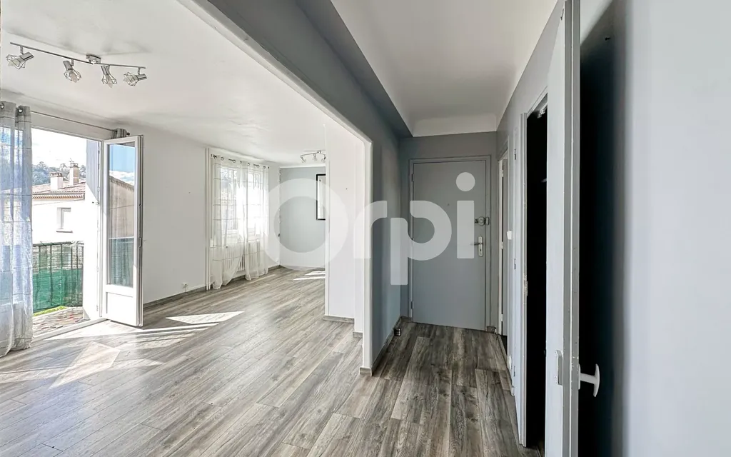 Achat appartement à vendre 3 pièces 63 m² - Ucel