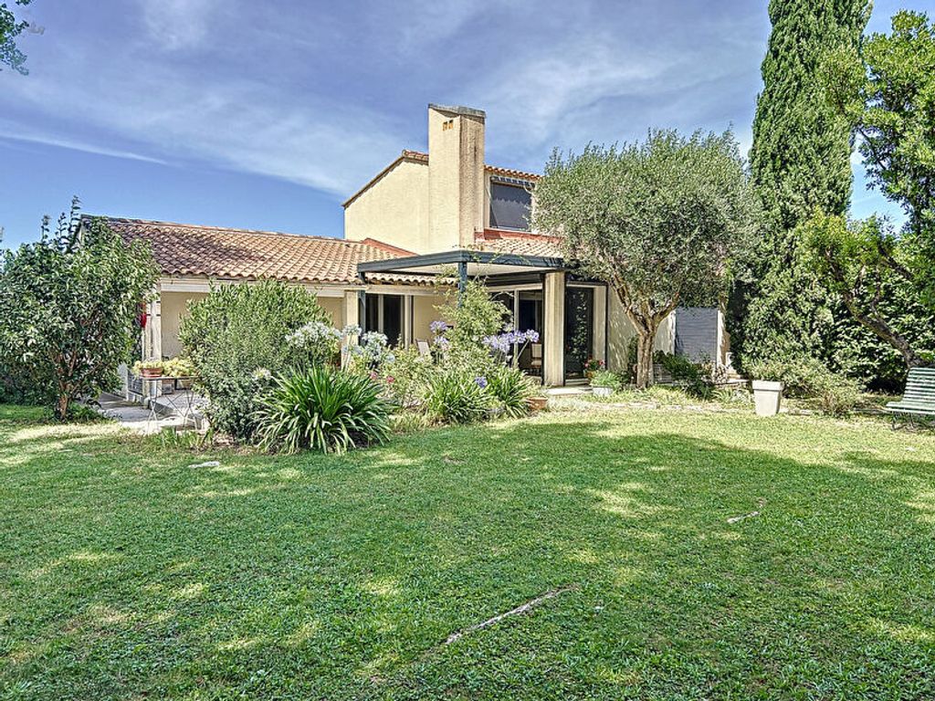 Achat maison à vendre 4 chambres 142 m² - Morières-lès-Avignon