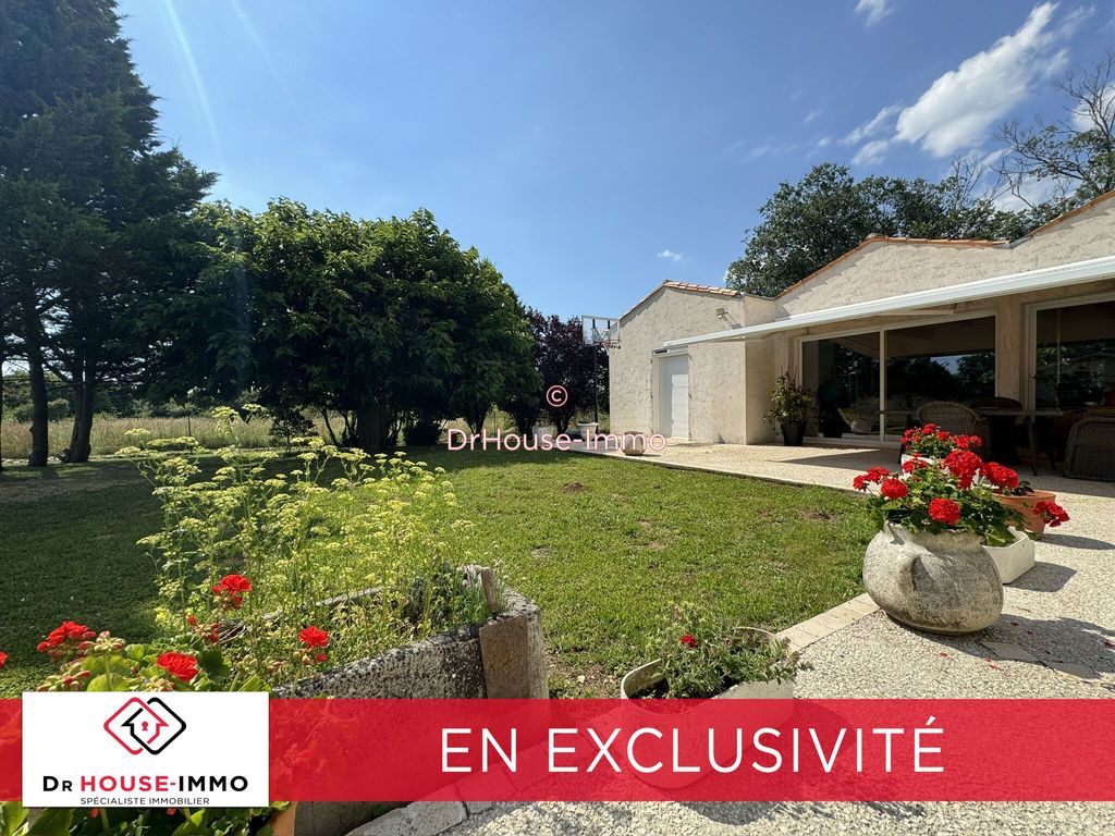 Achat maison à vendre 4 chambres 203 m² - Nuaillé-d'Aunis