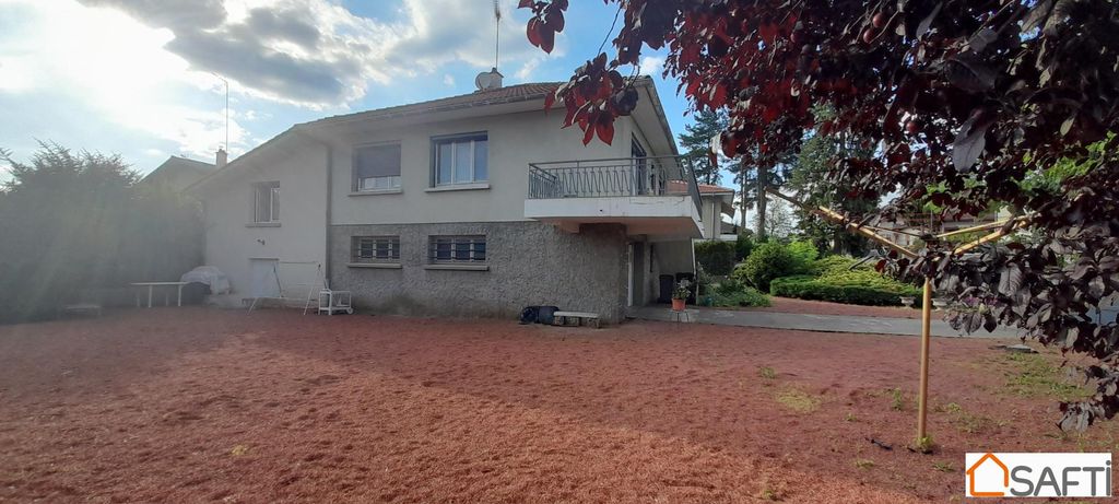 Achat maison à vendre 3 chambres 106 m² - Feurs