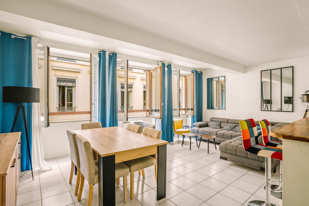 Achat appartement à vendre 3 pièces 74 m² - Lyon 2ème arrondissement