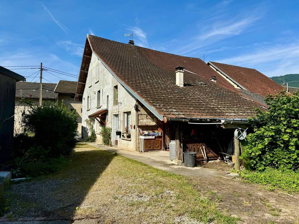 Achat maison à vendre 4 chambres 154 m² - Artemare