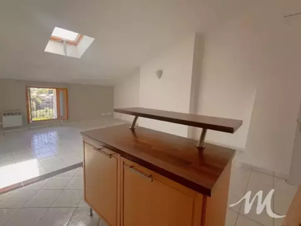 Achat appartement à vendre 4 pièces 83 m² - Barjols