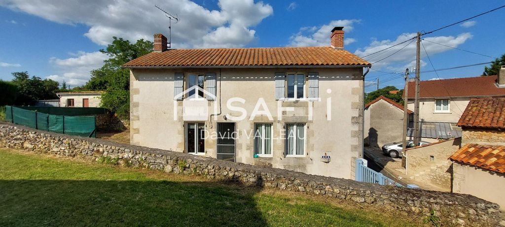 Achat maison à vendre 2 chambres 89 m² - Lussac-les-Châteaux