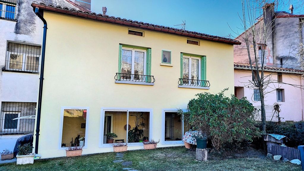 Achat maison à vendre 5 chambres 163 m² - Prats-de-Mollo-la-Preste