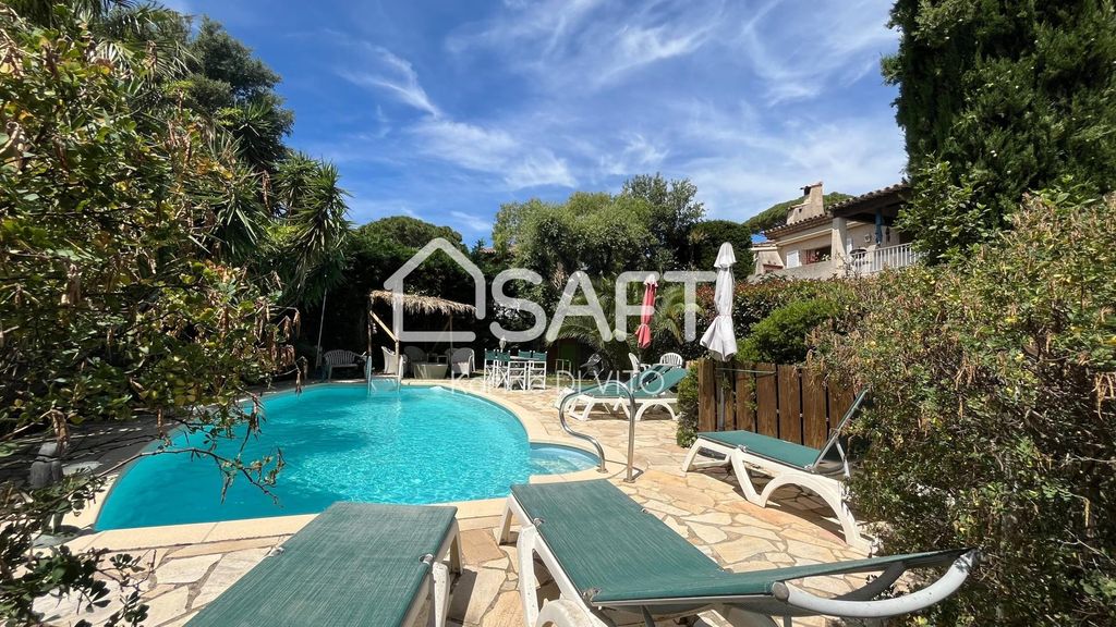 Achat maison à vendre 4 chambres 172 m² - Sainte-Maxime