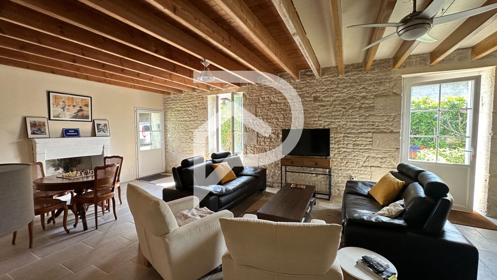 Achat maison à vendre 3 chambres 145 m² - Le Vanneau-Irleau