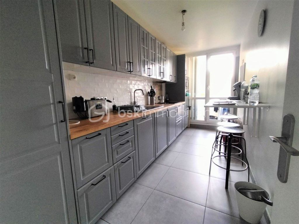 Achat appartement à vendre 4 pièces 82 m² - Roissy-en-Brie