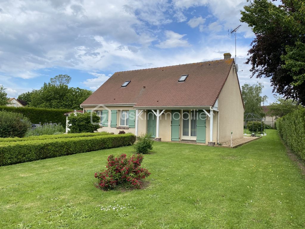 Achat maison à vendre 4 chambres 135 m² - Nogent-le-Roi