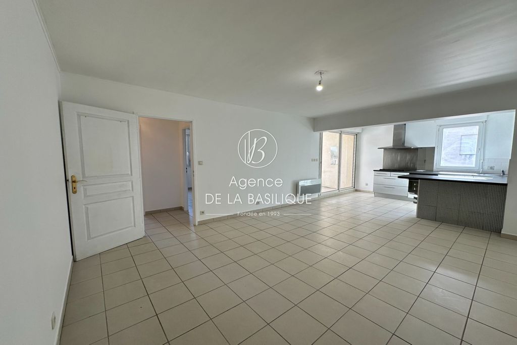 Achat appartement à vendre 3 pièces 68 m² - Ollières