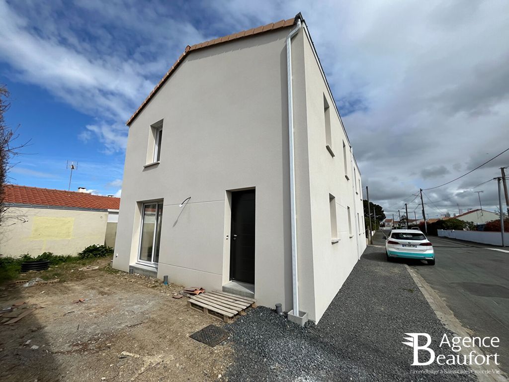 Achat maison à vendre 4 chambres 96 m² - Saint-Hilaire-de-Riez