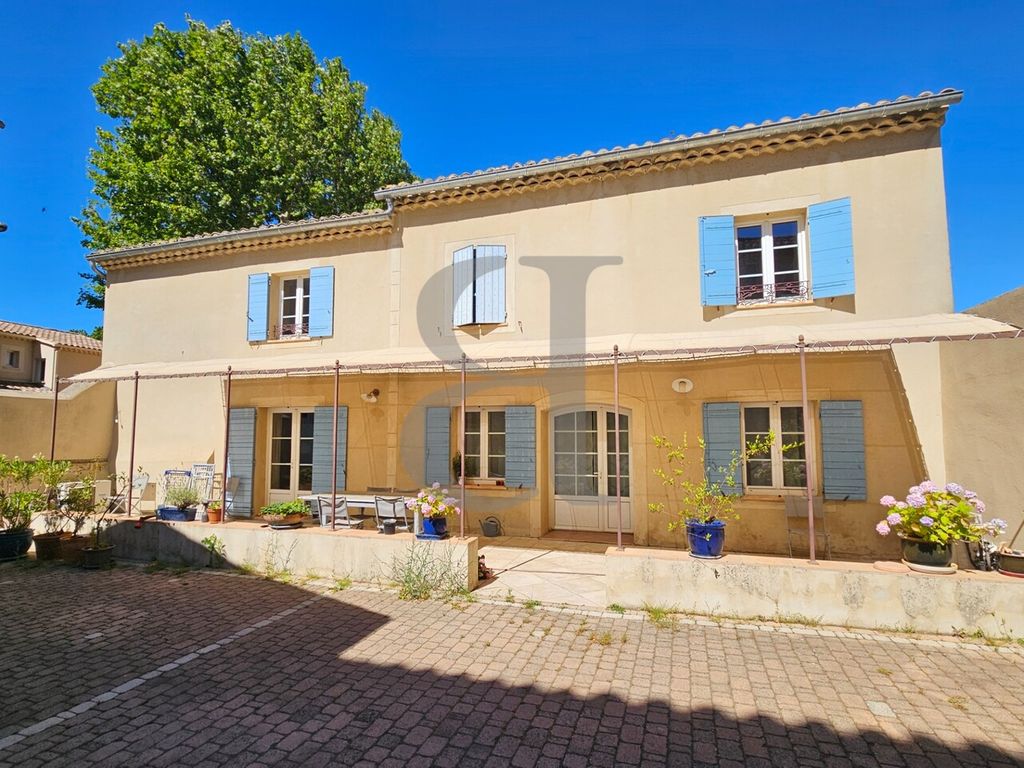 Achat maison à vendre 3 chambres 152 m² - Sainte-Cécile-les-Vignes