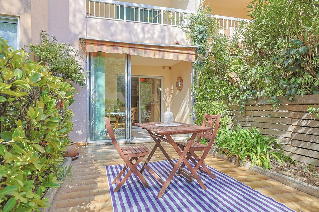 Achat appartement à vendre 2 pièces 34 m² - Saint-Mandrier-sur-Mer