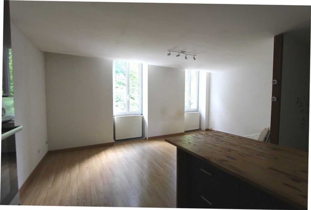 Achat appartement à vendre 4 pièces 80 m² - Saint-Claude