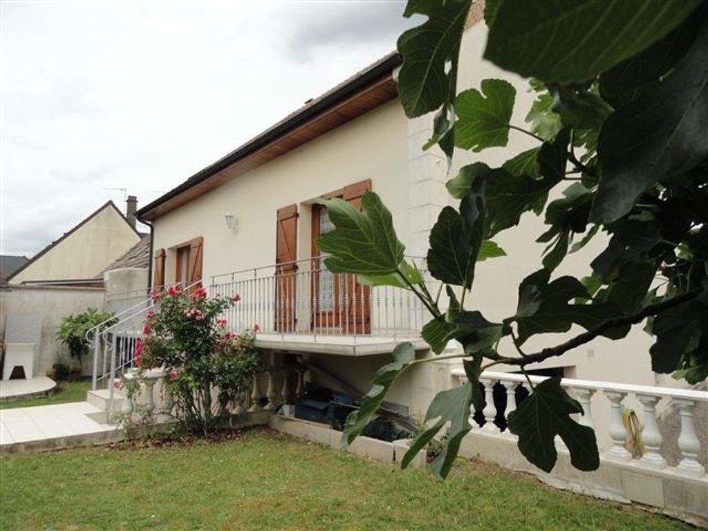 Achat maison à vendre 5 chambres 154 m² - Pontault-Combault