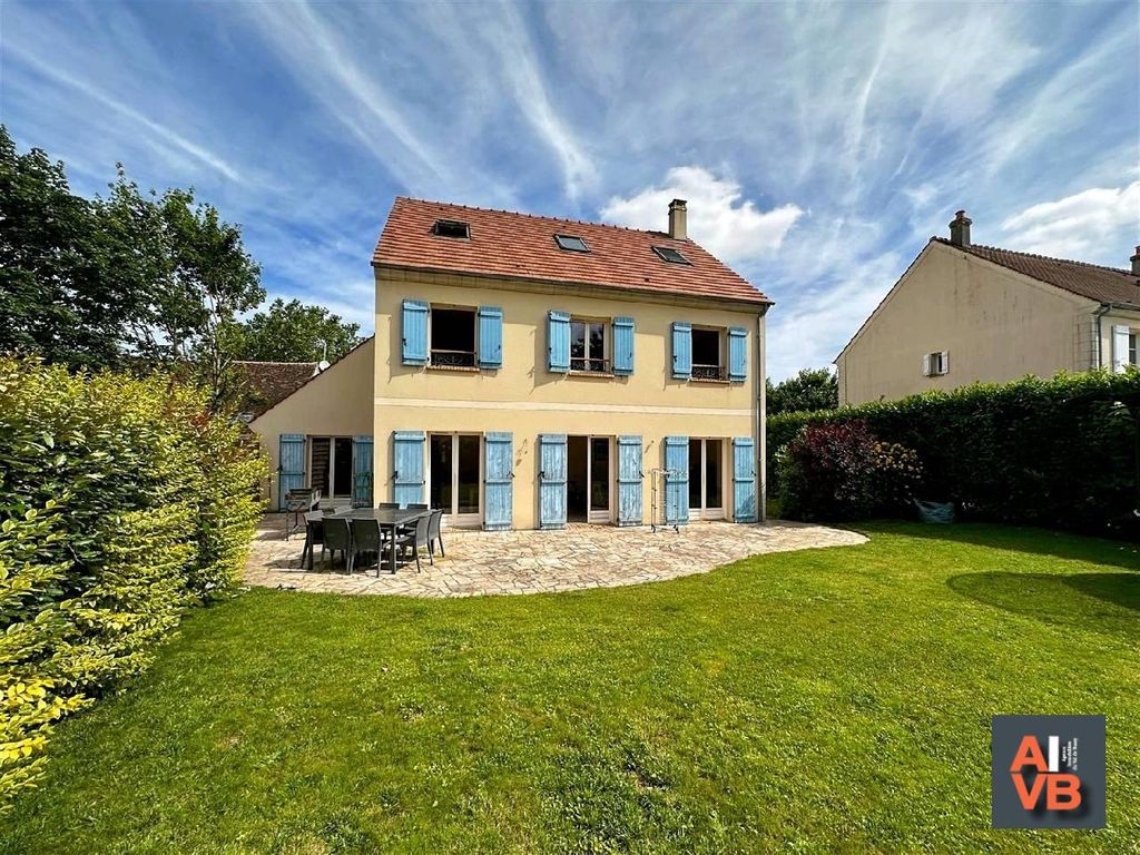 Achat maison à vendre 7 chambres 163 m² - Bussy-Saint-Georges