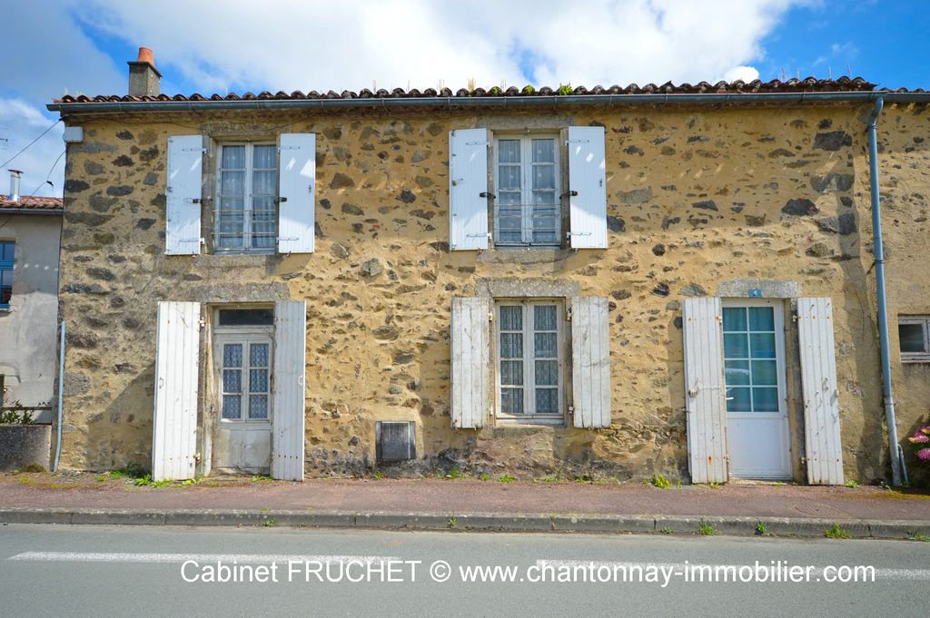 Achat maison à vendre 4 chambres 118 m² - Pouzauges