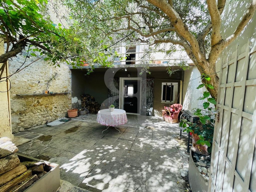 Achat maison à vendre 3 chambres 98 m² - Vaison-la-Romaine