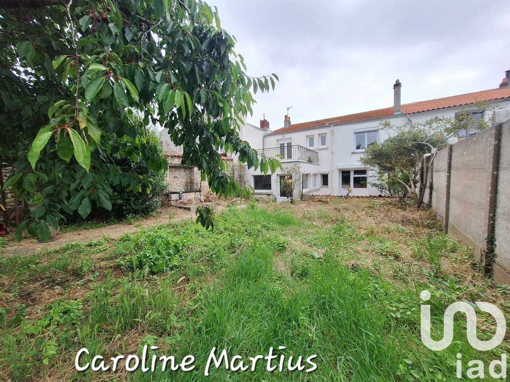 Achat maison à vendre 3 chambres 120 m² - La Rochelle