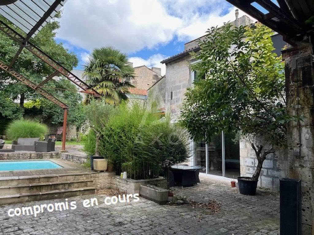 Achat maison à vendre 6 chambres 510 m² - Angoulême