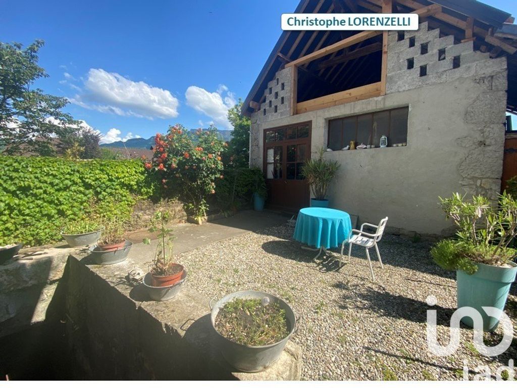 Achat maison à vendre 4 chambres 120 m² - Yenne