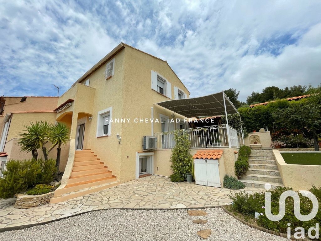 Achat maison à vendre 4 chambres 166 m² - Sanary-sur-Mer