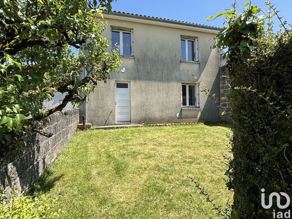 Achat maison à vendre 2 chambres 81 m² - Parthenay