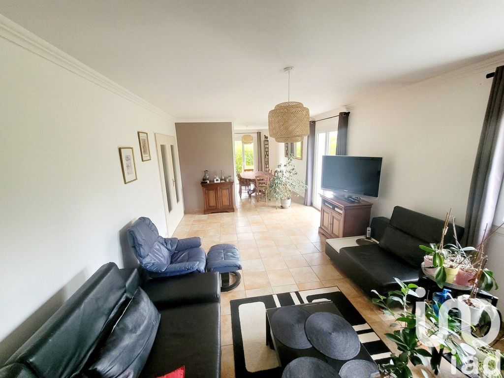 Achat maison à vendre 3 chambres 106 m² - Sainte-Savine