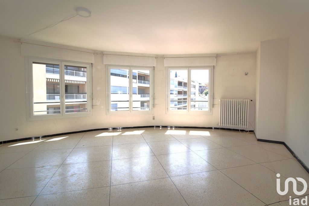 Achat appartement à vendre 3 pièces 65 m² - Saint-Raphaël