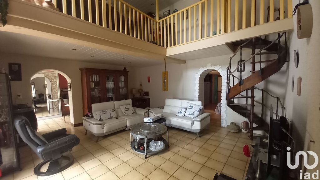 Achat appartement à vendre 7 pièces 296 m² - Luzay