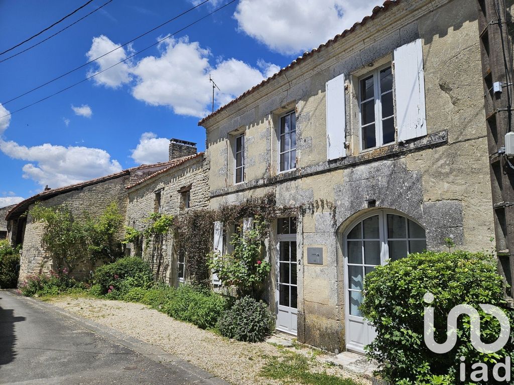 Achat maison à vendre 5 chambres 350 m² - Maine-de-Boixe