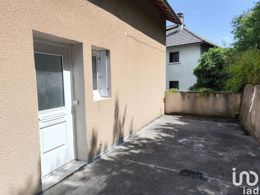 Achat maison à vendre 5 chambres 222 m² - Saint-Chély-d'Apcher