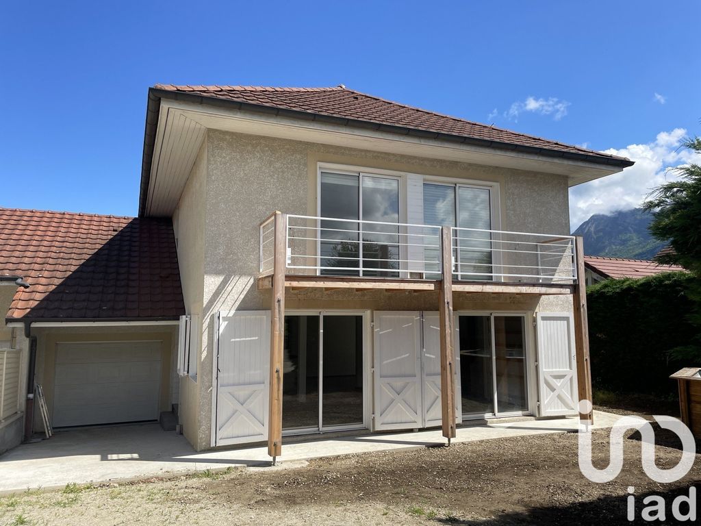 Achat maison à vendre 4 chambres 138 m² - Viviers-du-Lac