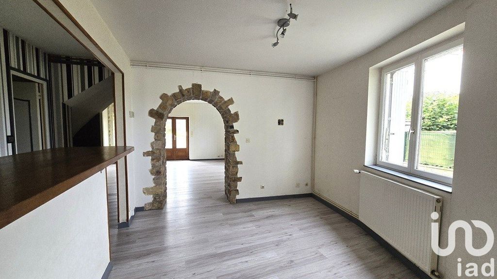 Achat maison à vendre 3 chambres 92 m² - Saint-Aubin-du-Cormier