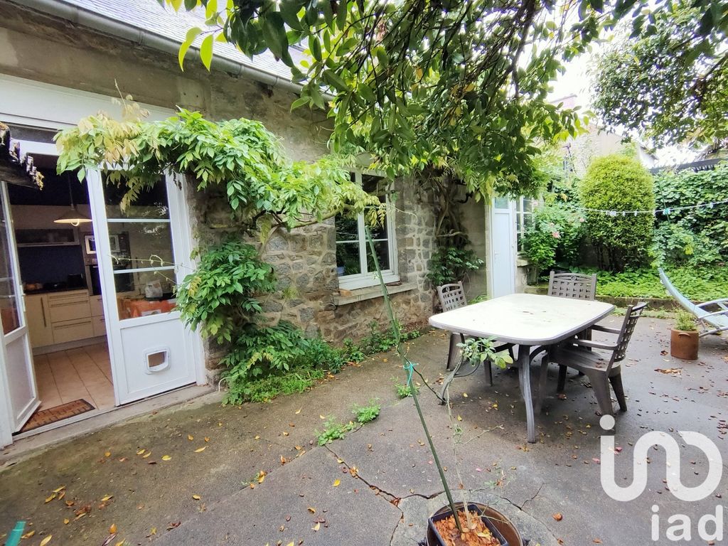 Achat maison à vendre 3 chambres 104 m² - Fougères