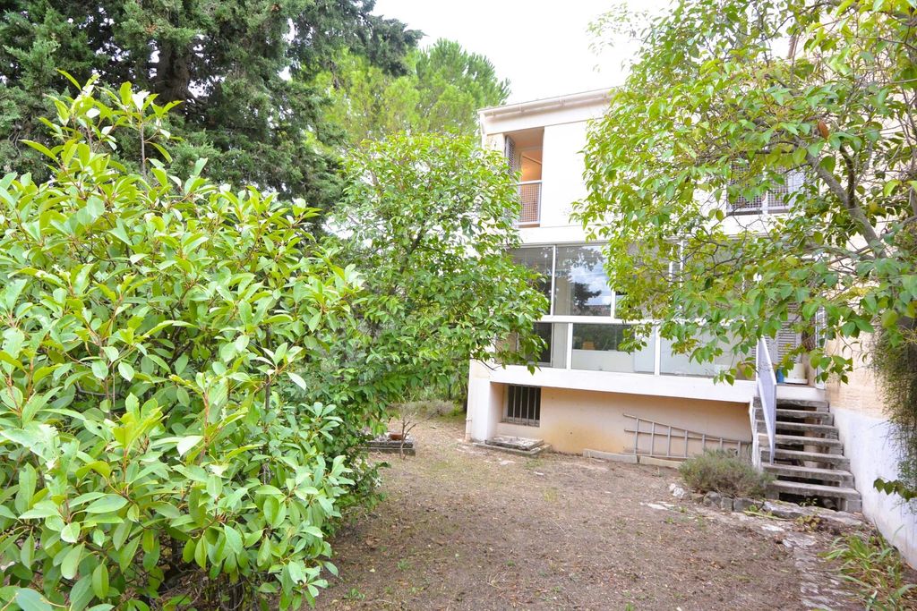 Achat maison à vendre 3 chambres 136 m² - Aix-en-Provence