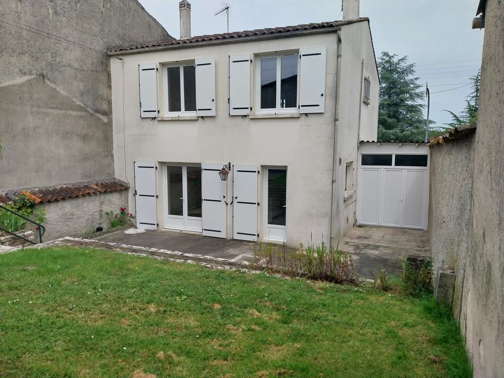 Achat maison à vendre 3 chambres 110 m² - Cognac