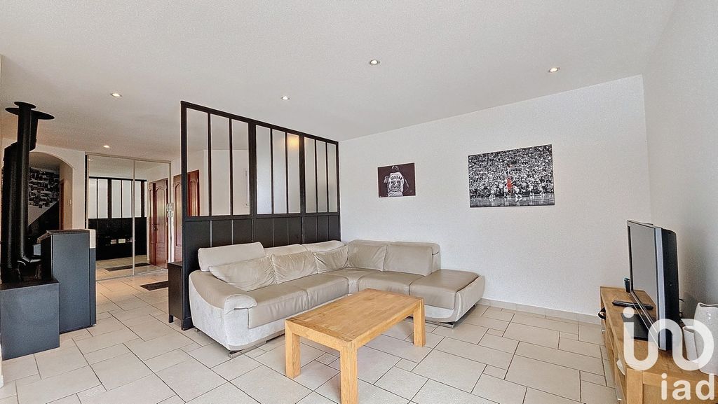 Achat maison à vendre 5 chambres 158 m² - Sauvagnon