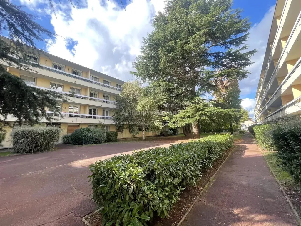 Achat appartement à vendre 5 pièces 95 m² - Livry-Gargan