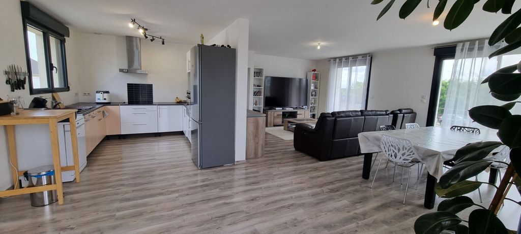 Achat maison à vendre 3 chambres 188 m² - La Chaussée-Saint-Victor