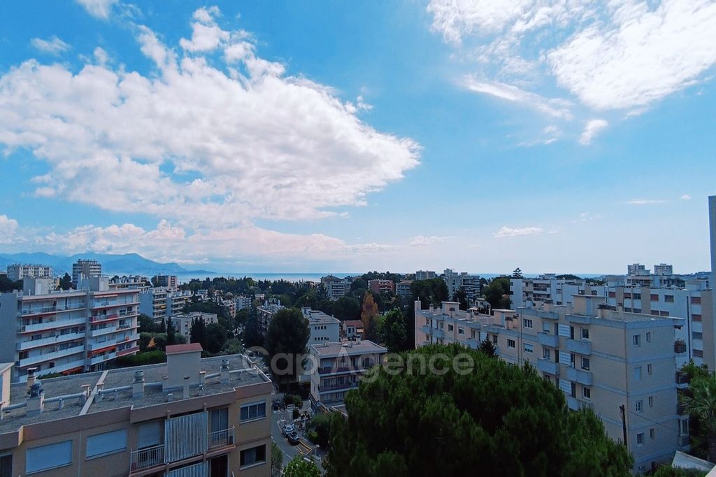 Achat appartement à vendre 3 pièces 58 m² - Antibes